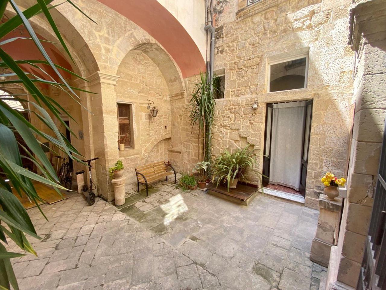 Apartamento Antica Lecce Exterior foto